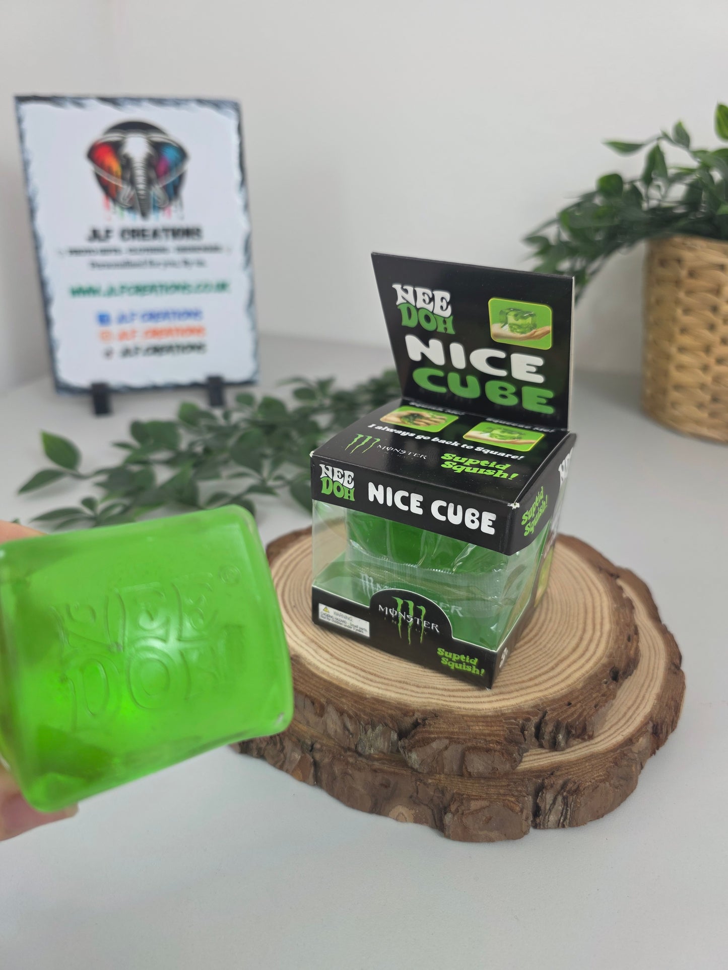 NeeDoh Monster Cube